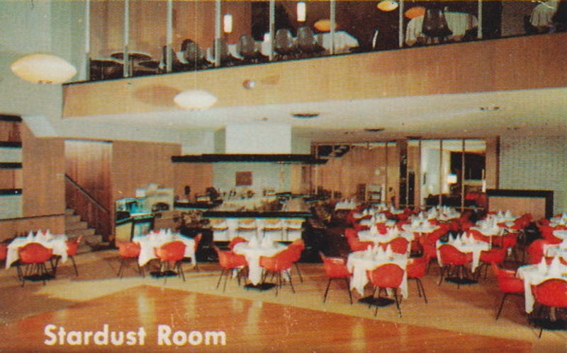 Hillcrest Country Club - Vintage Postcard
